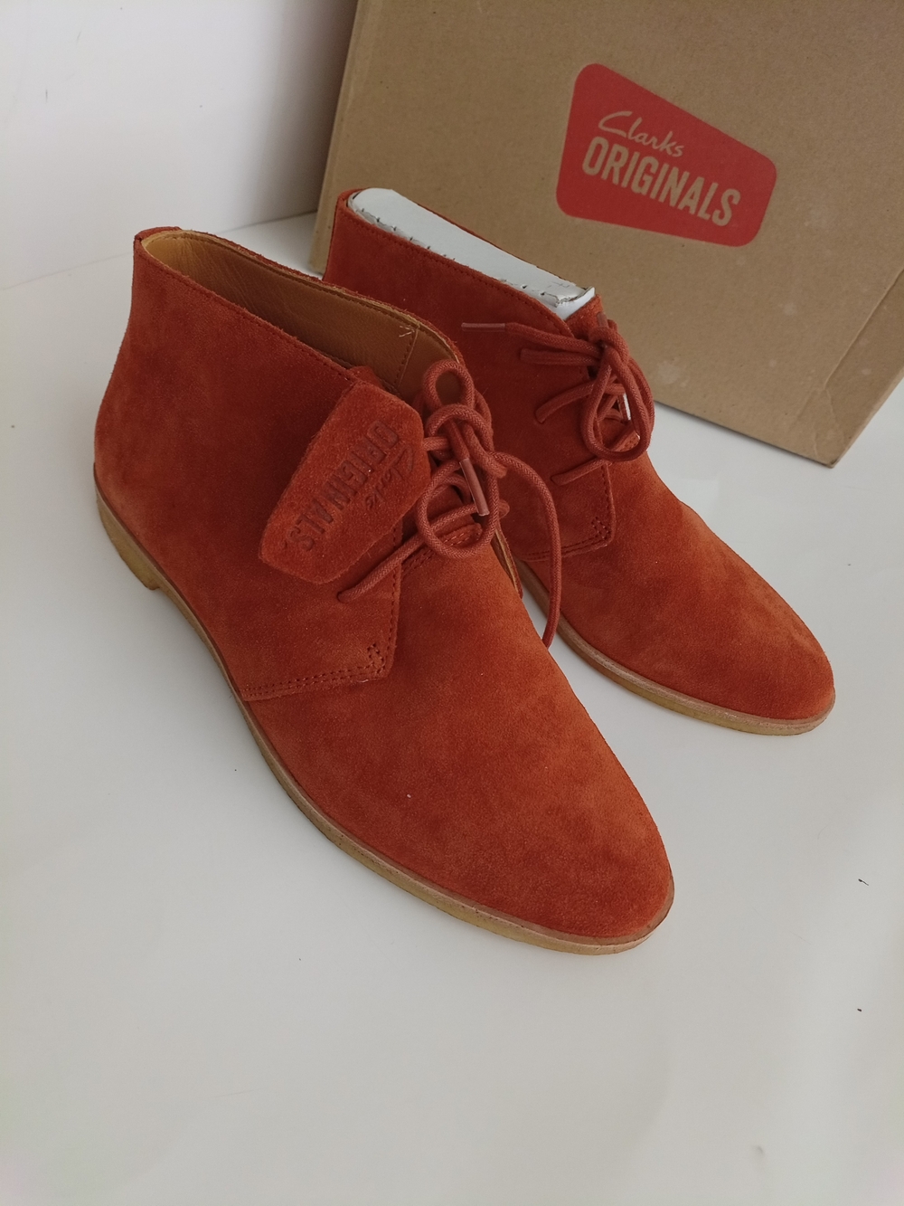 Clarks Original Phenia Desert Orange Suede Lace-Up Desert Boots Womens Size 7.5M